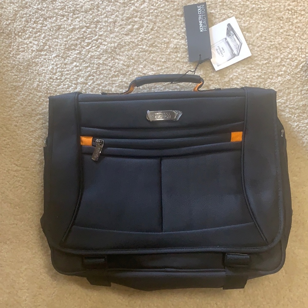 Kenneth Cole reaction laptop case